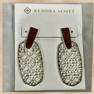 KENDRA SCOTT 🆑 Final Sale-No Offers-No Shipping Discount